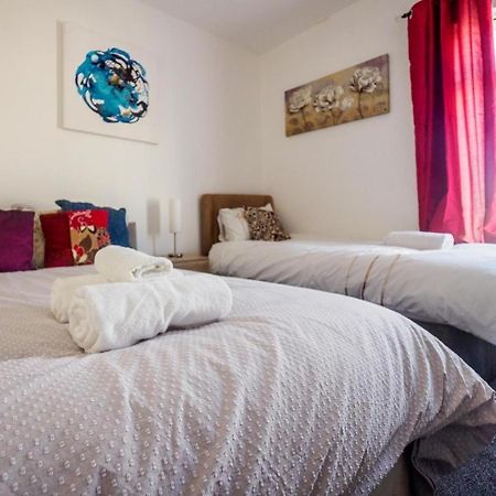 12 Cornwallis Lodge Family Room 2 Stoke-on-Trent Bagian luar foto
