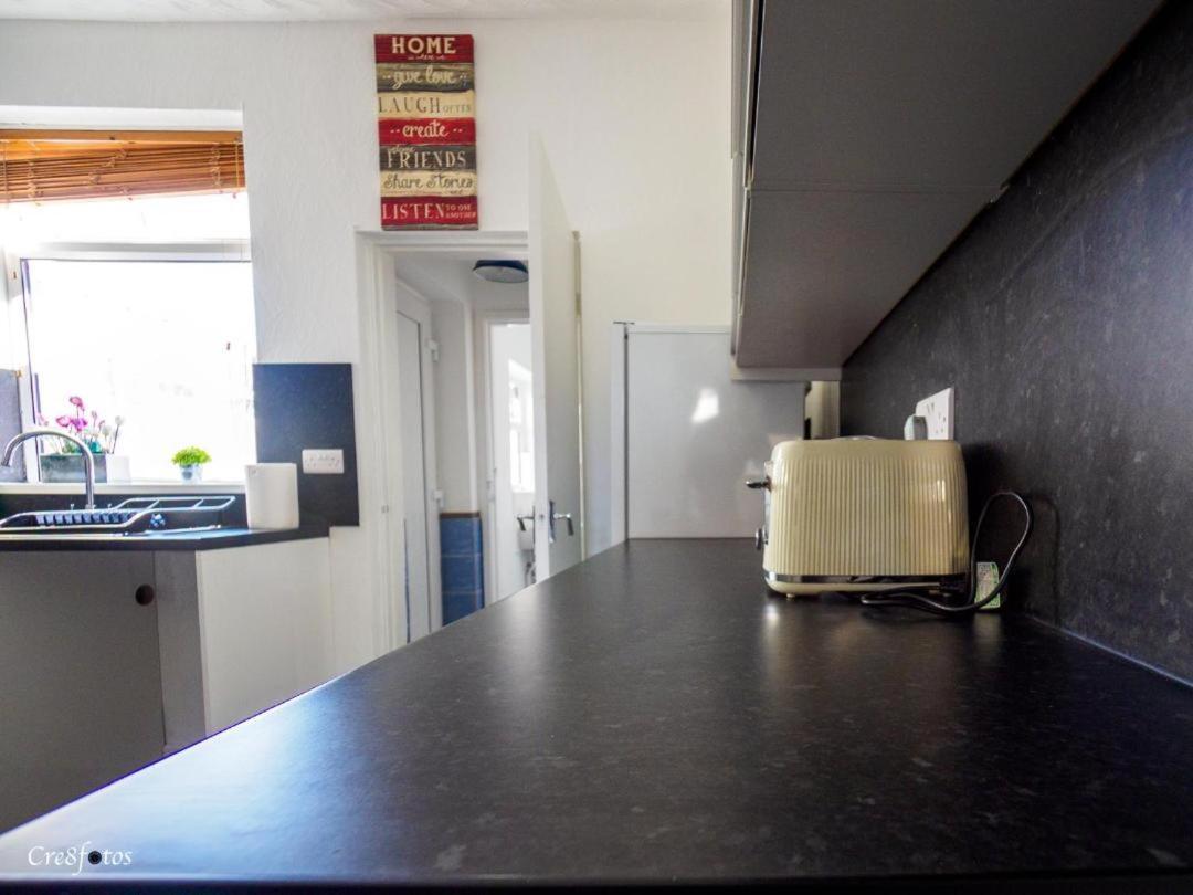 12 Cornwallis Lodge Family Room 2 Stoke-on-Trent Bagian luar foto
