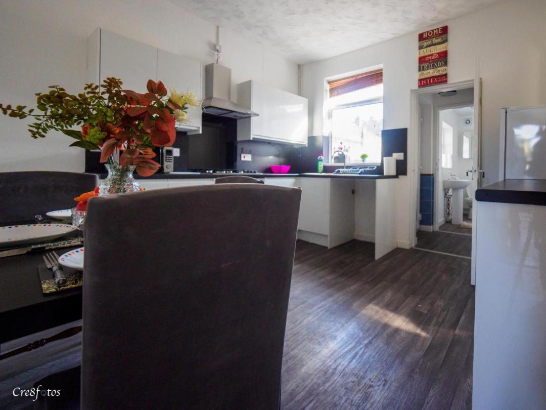 12 Cornwallis Lodge Family Room 2 Stoke-on-Trent Bagian luar foto