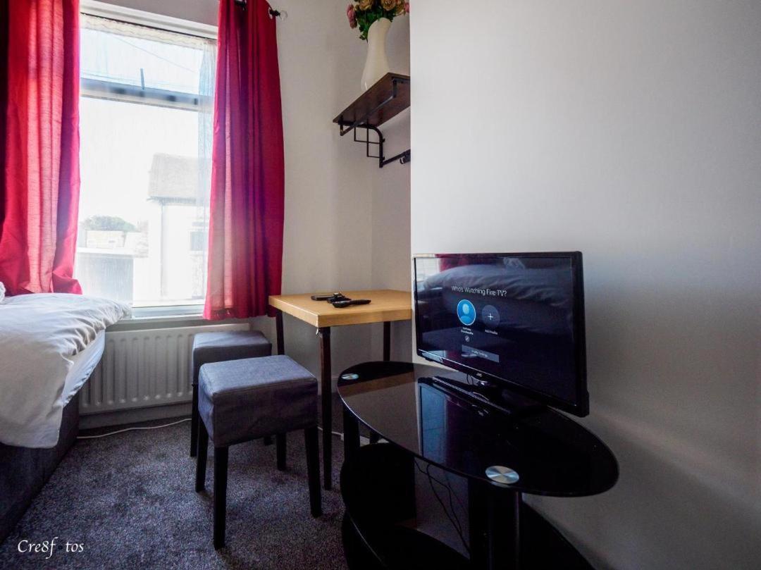 12 Cornwallis Lodge Family Room 2 Stoke-on-Trent Bagian luar foto